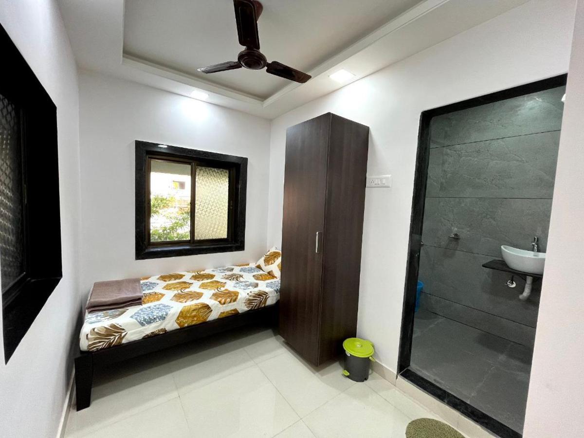 Gayatri Homestay Ratnāgiri Exterior foto