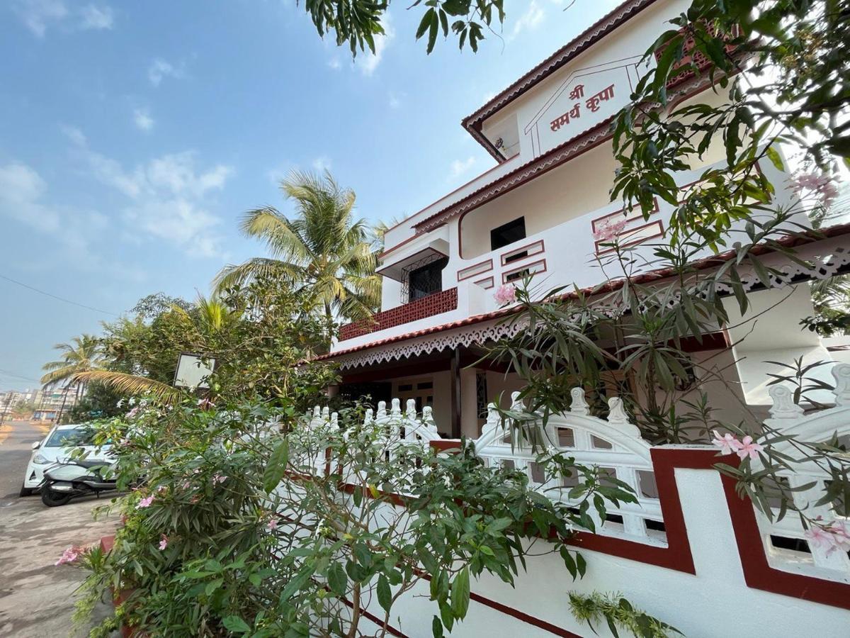 Gayatri Homestay Ratnāgiri Exterior foto